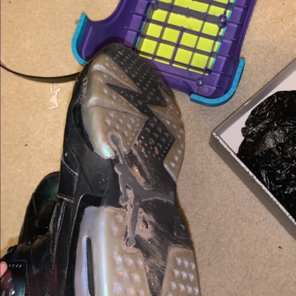 Jordan 6 - Picture 3 of 5